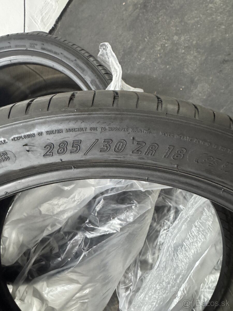 285/30 R18 Michelin - 2