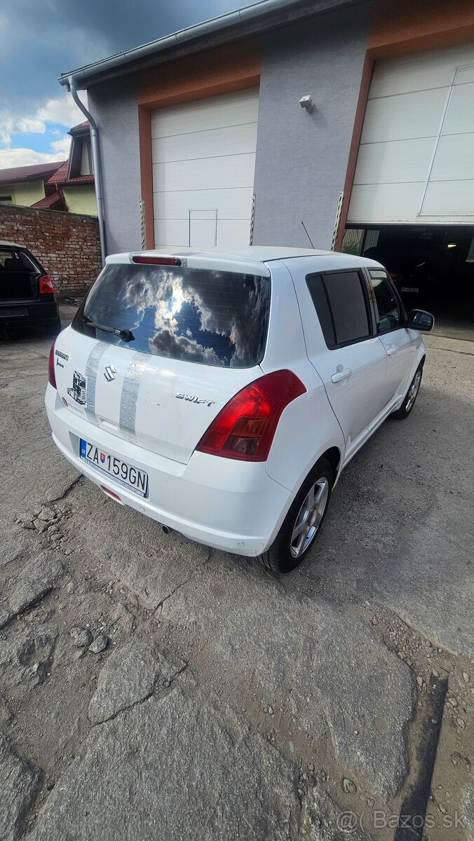 Suzuki Swift 1.3i M5 5 dverr. - 2