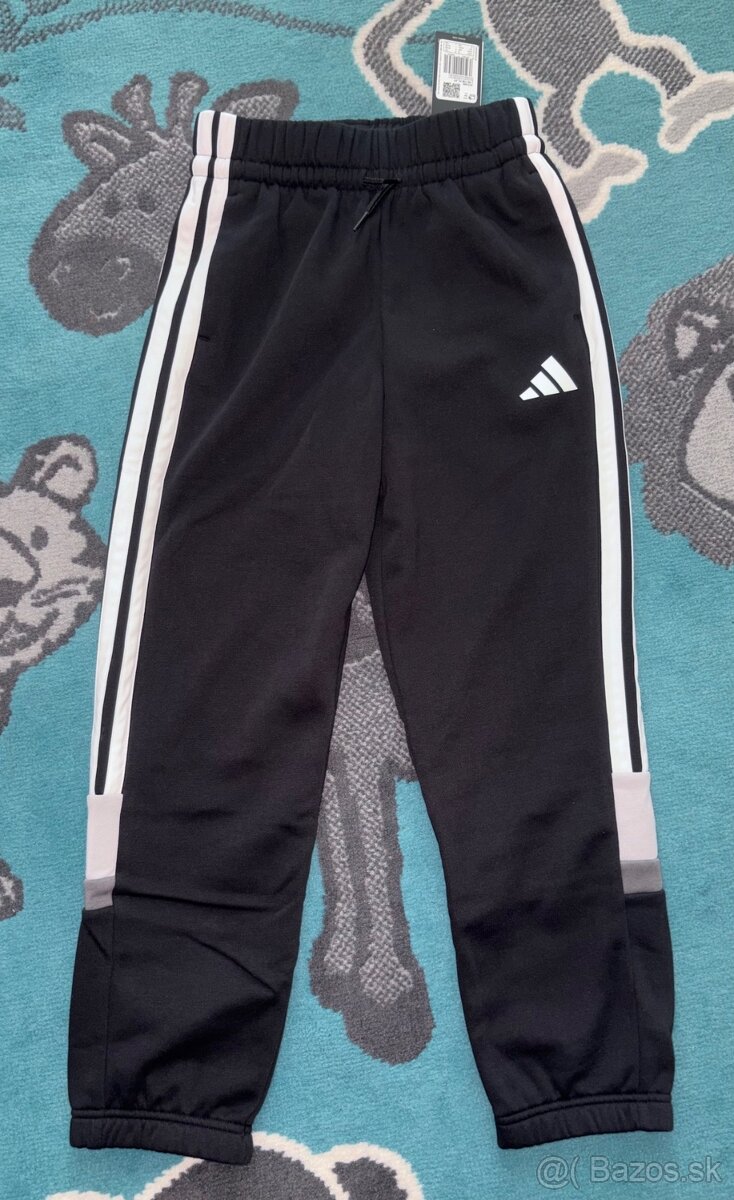 Tepláky ADIDAS v.140 s visačkou - 2
