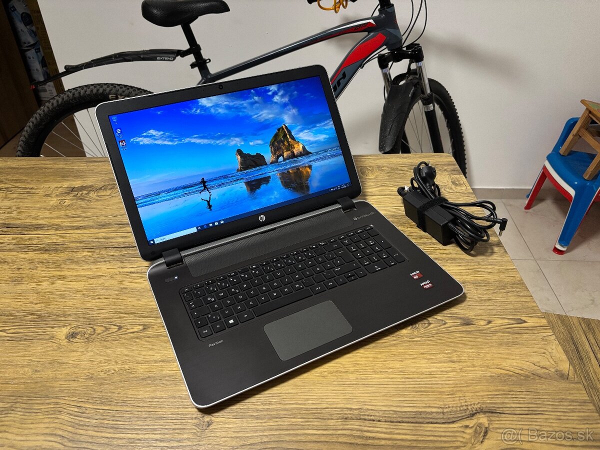 17.3"/HP Notebook/8GB RAM DDR3/1TB SSHD/2x Grafická karta 2 - 2