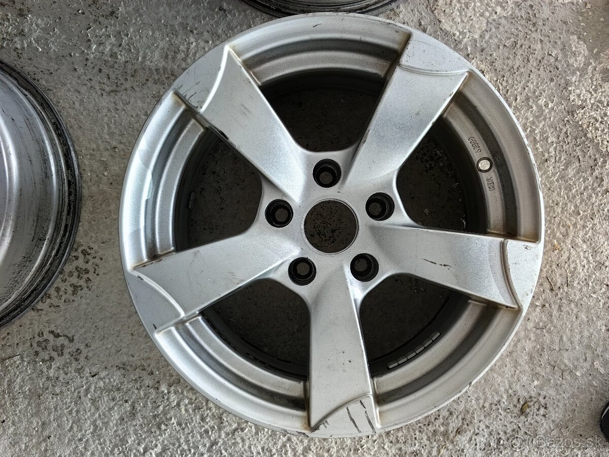 Hliníkové disky 7x16 5x114,3 ET40 - 2