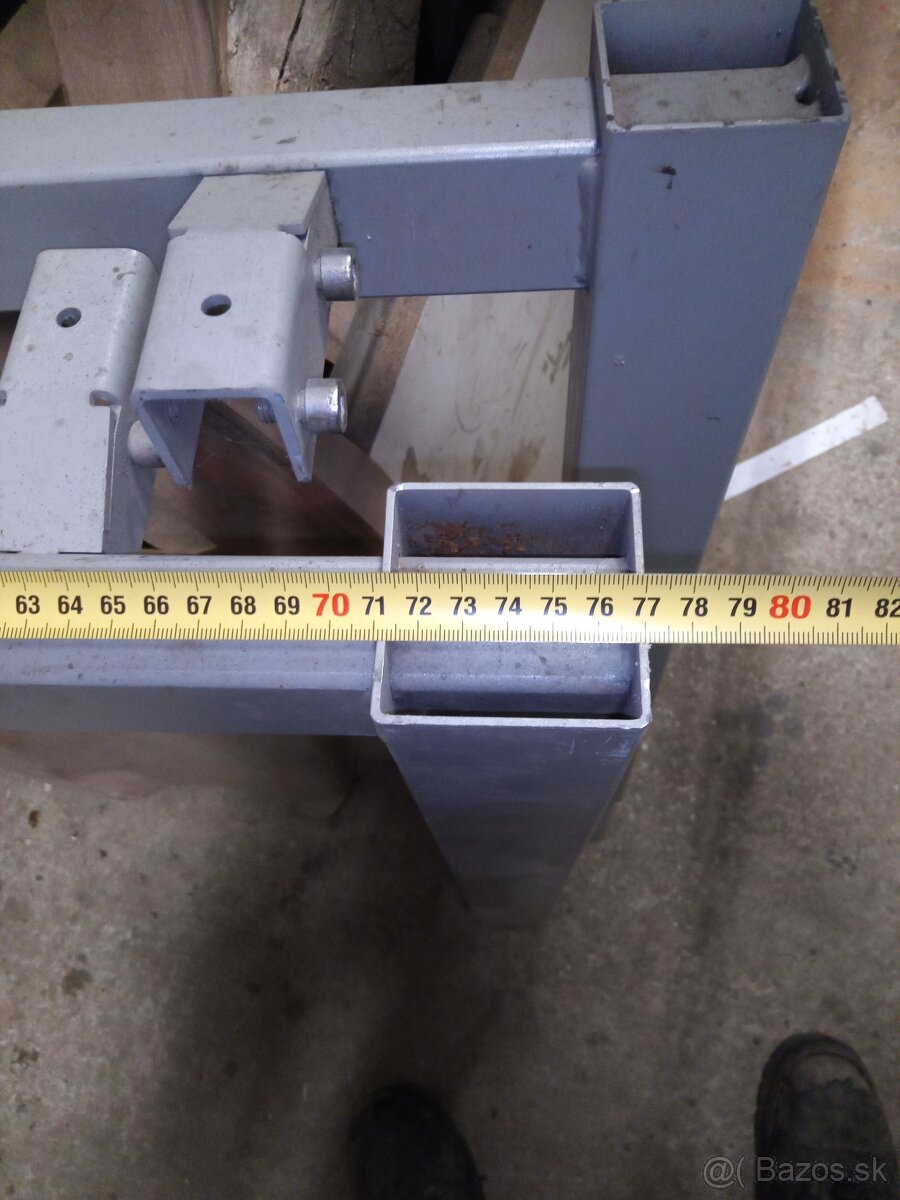 Výškovo nastaviteľné nohy - 2