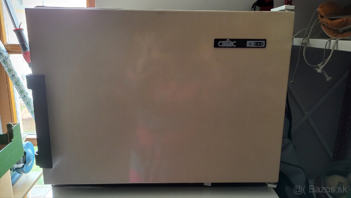 Predám staršiu funkčnú mrazničku - 2