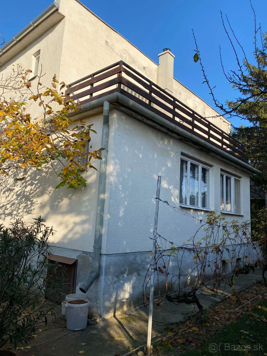 Na predaj: Poschodový rodinný dom v Hurbanove - 2