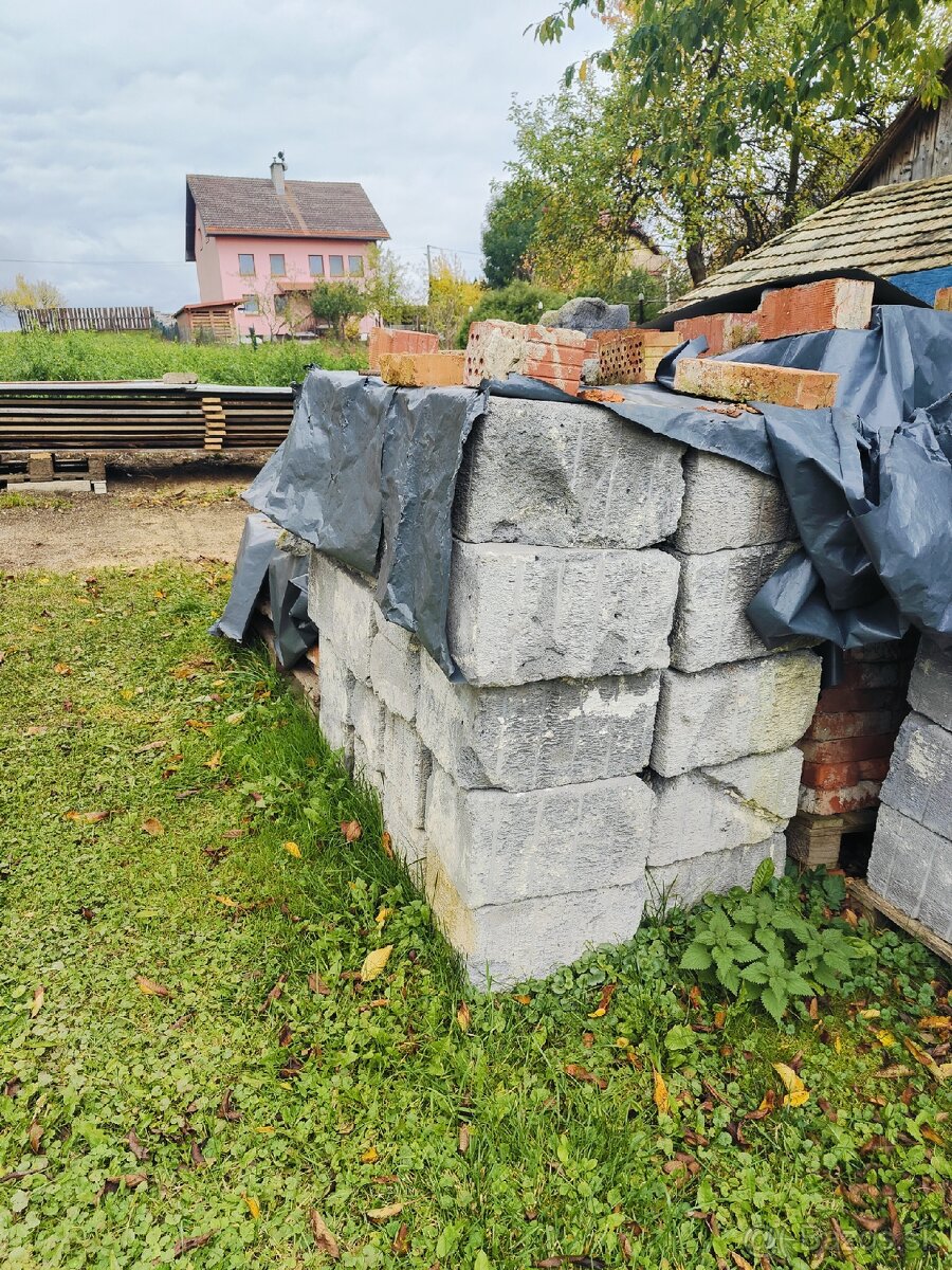 Predám staré tehly a kvádre - 2