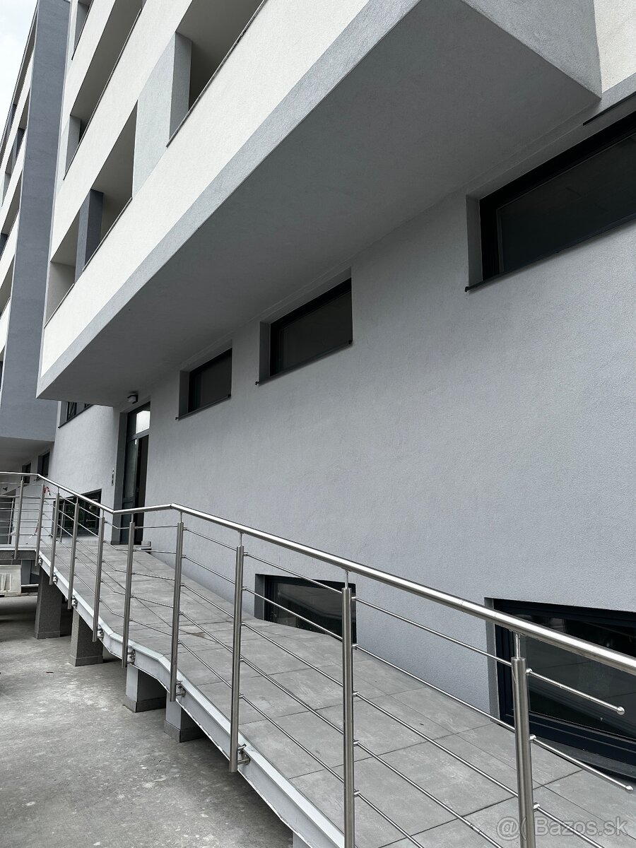 SIMI real - novostavba- 3 izbový byt s lódžiou s každej izby - 2