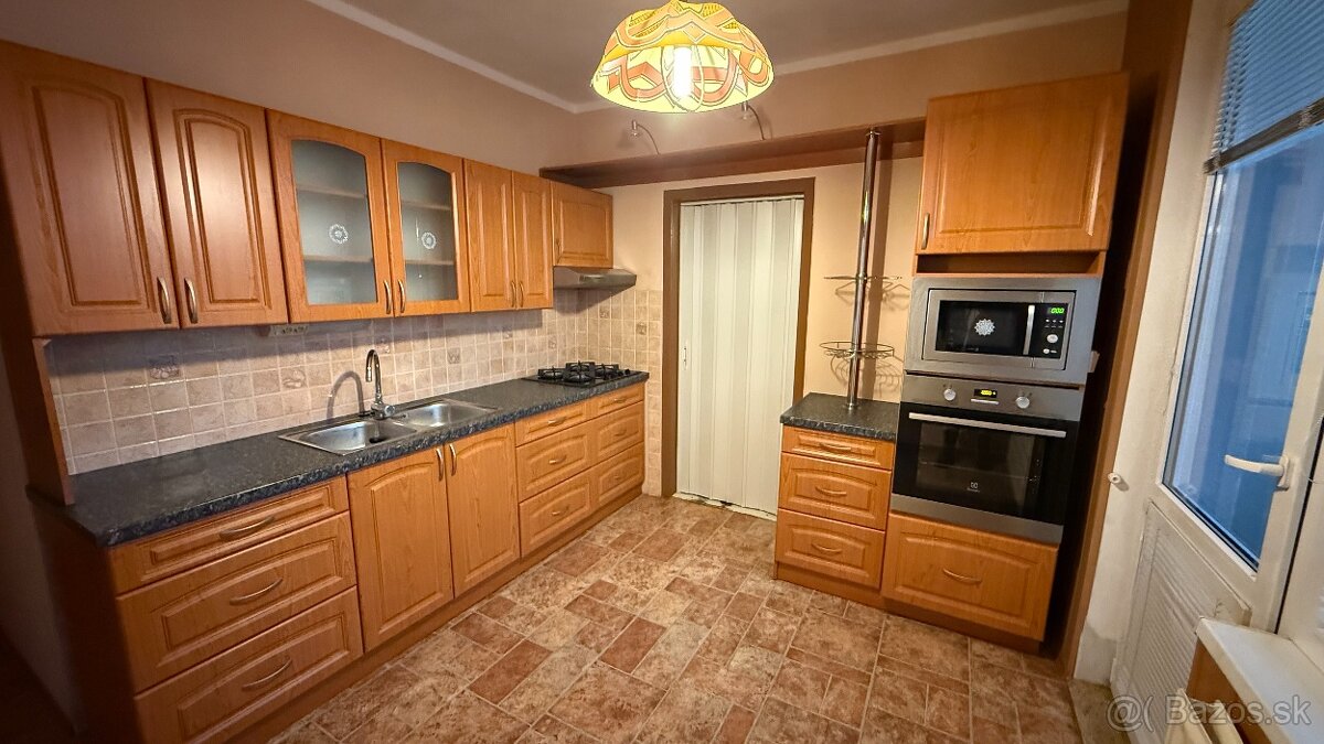 Exkluzívne iba u nás, ponúkam Vám na predaj 3 izbový byt . - 2