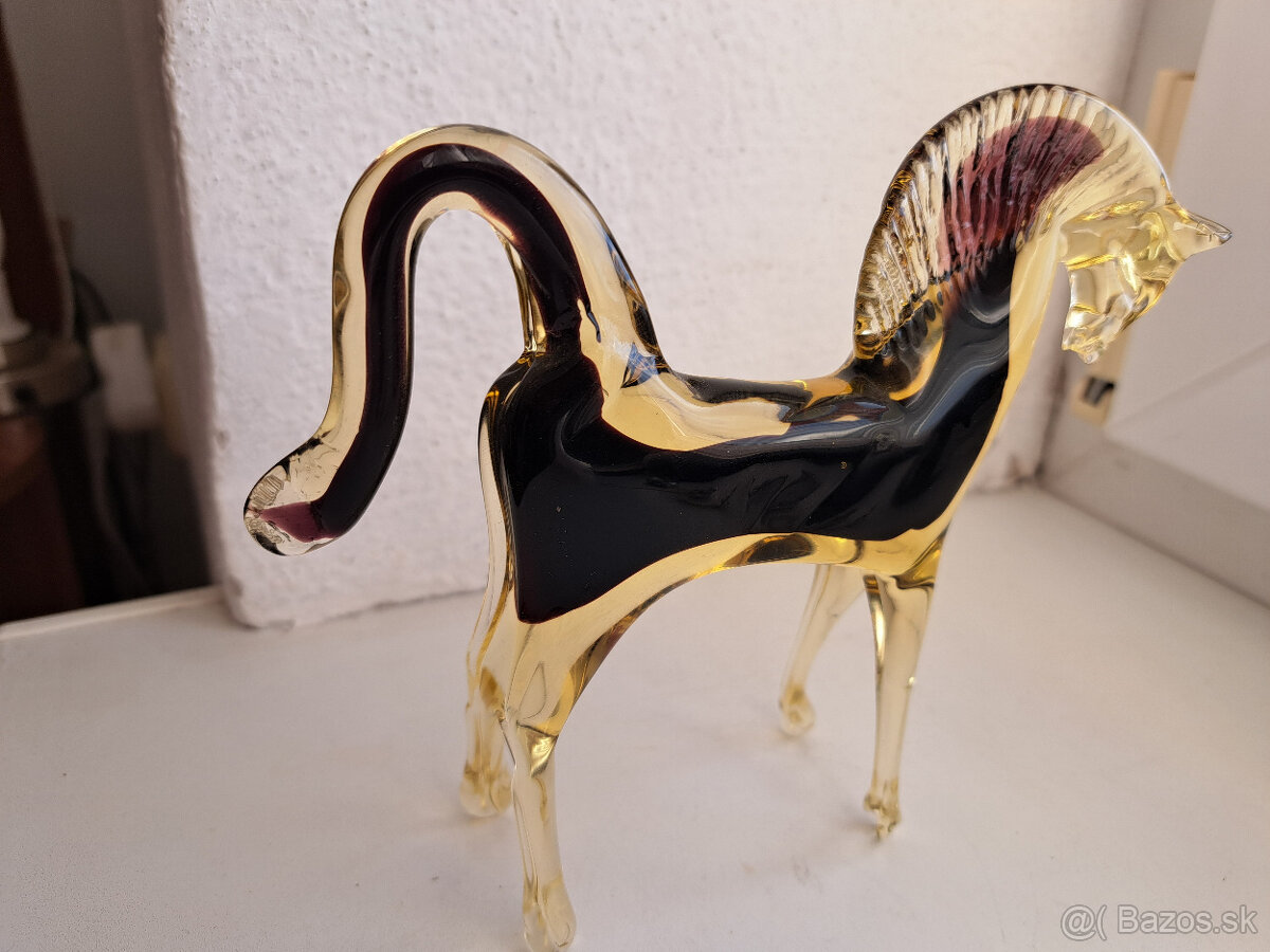 Predám sklennené sošky koňa vtáka - 2