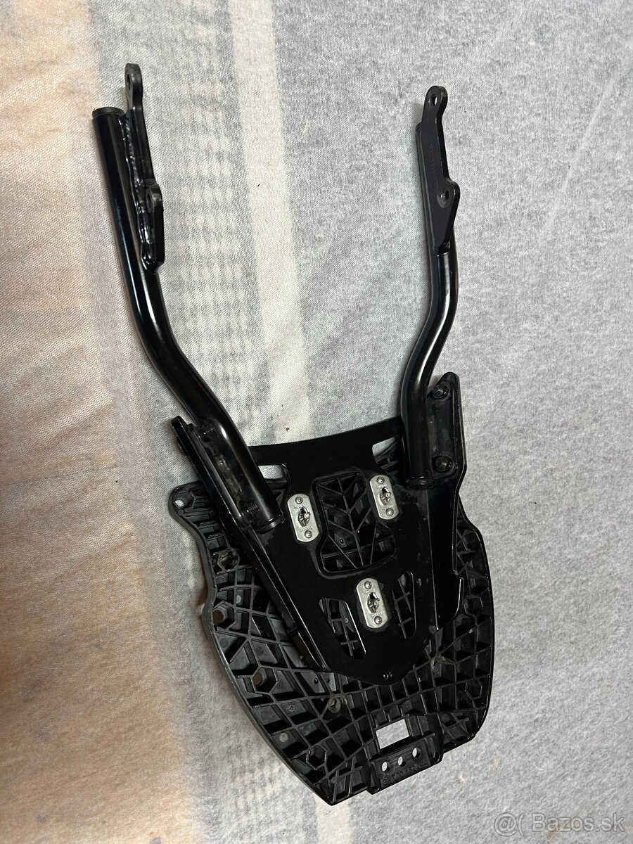 predam zadny nosic SW motech na Yamaha MT 03 660 - 2