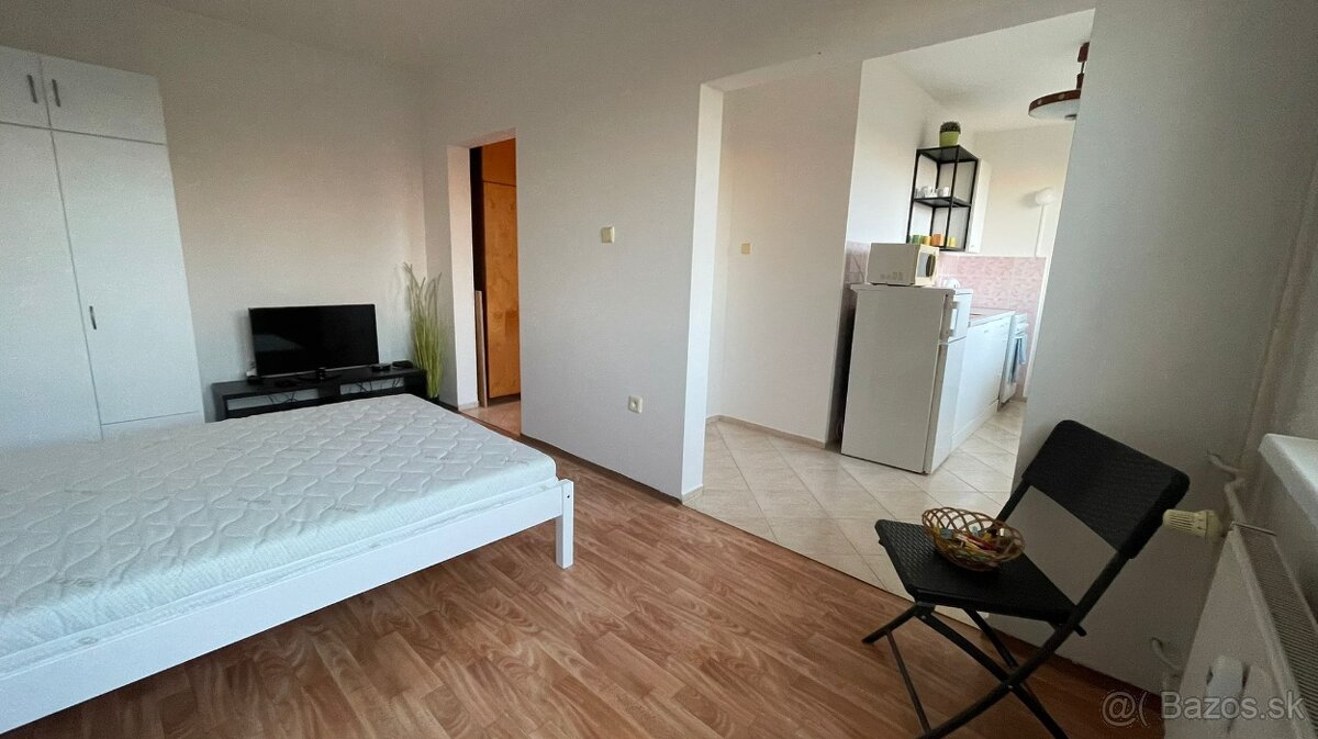 NA PRENÁJOM: 1 izbový byt s balkónom Na hlinách - 2
