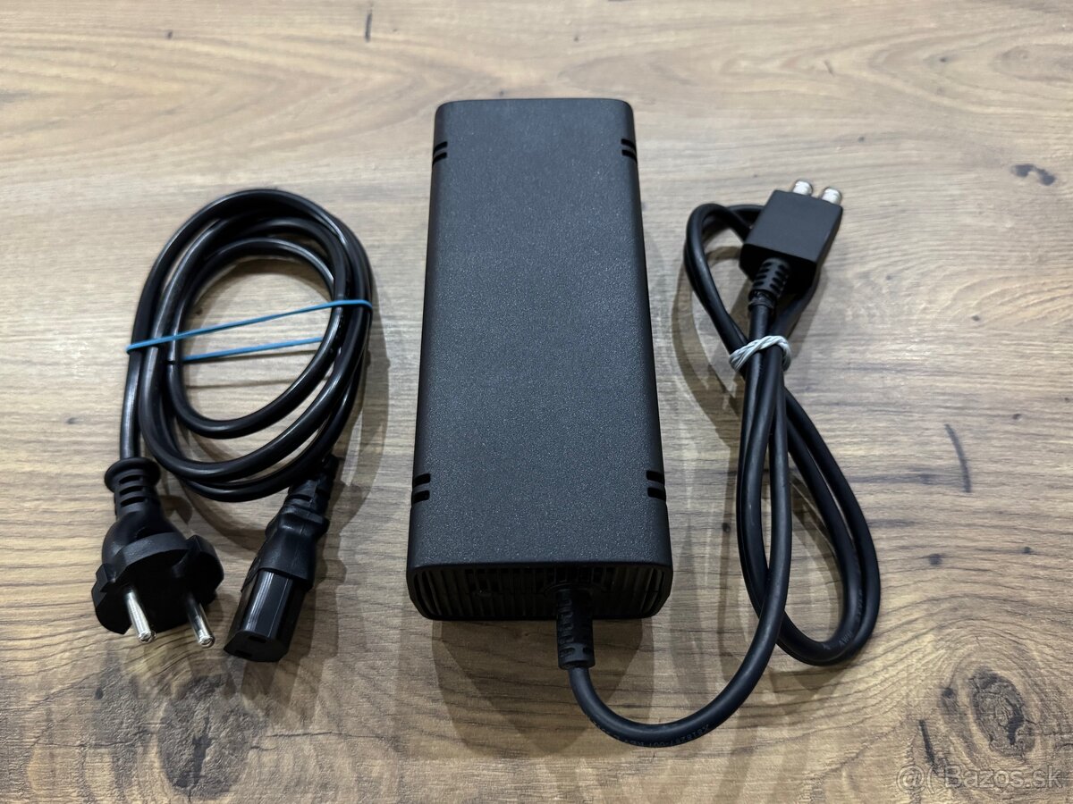 Originál napájací adaptér na XBOX 360 Slim - 2