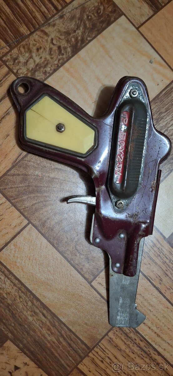 Predám Retro hračku pištoľ - 2