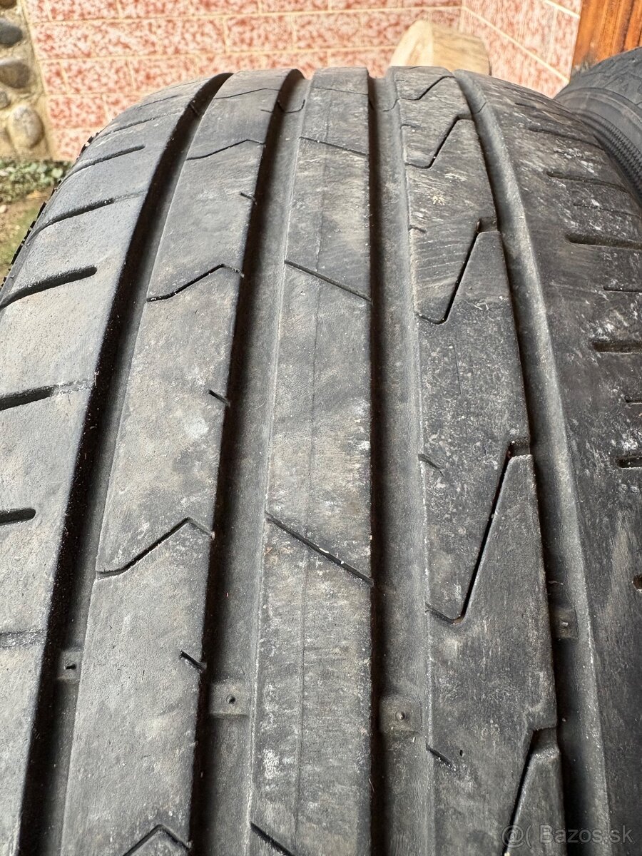 Letné pneumatiky 215/60 r16 - 2