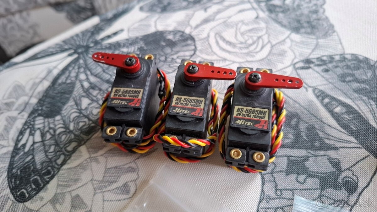Hitec serva s prislusenstvom - 2