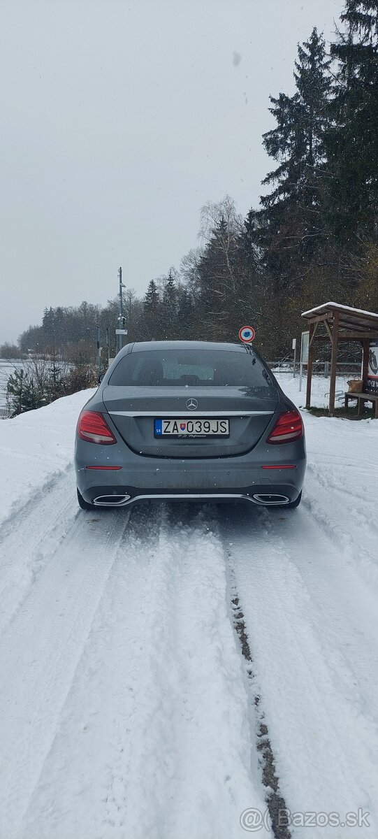 Mercedes-Benz E220 - 2