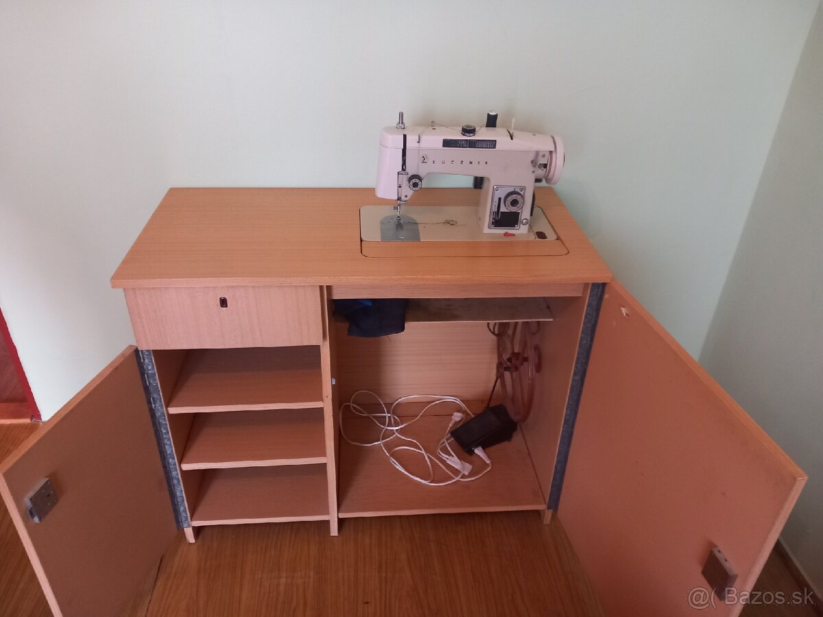 Šijací stroj Lucznik - 2