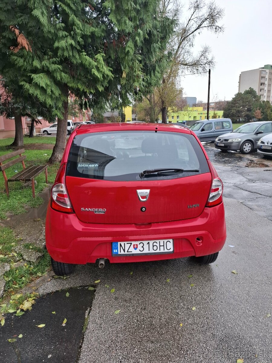Na predaj Dacia Sandero 1.4 benz - 2