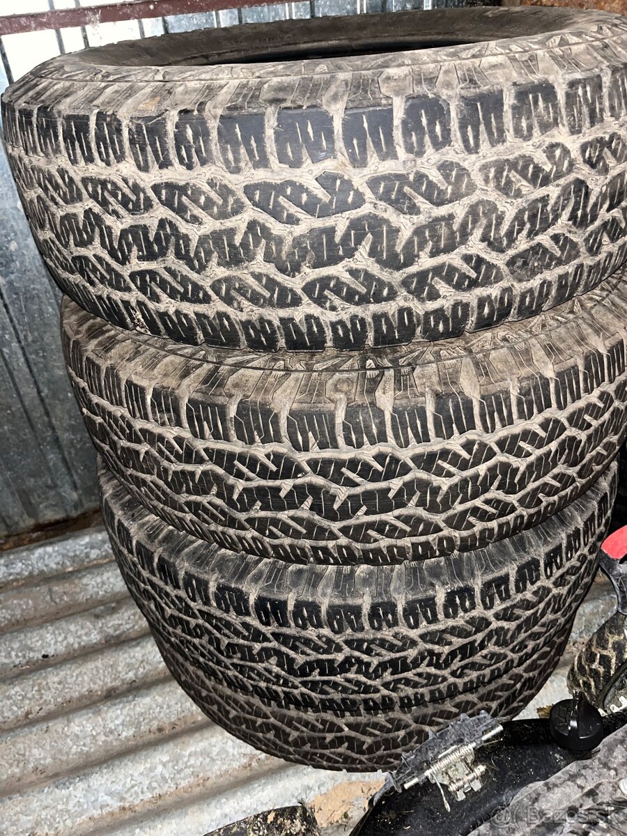 Offroad gumy predám rychlo a lacno - 2