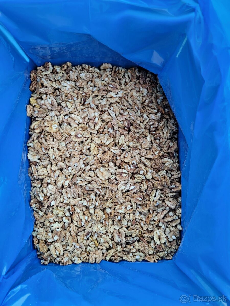 Predám lúpané vlašské orechy nové 2025 - 2