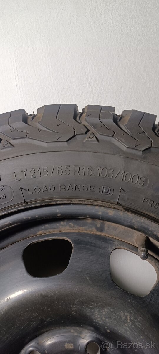 Predám pneumatiky na Daciu 215/65 R16 103/100 - 2