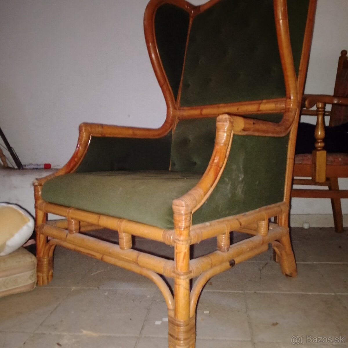 Starožitné kreslo. - 2