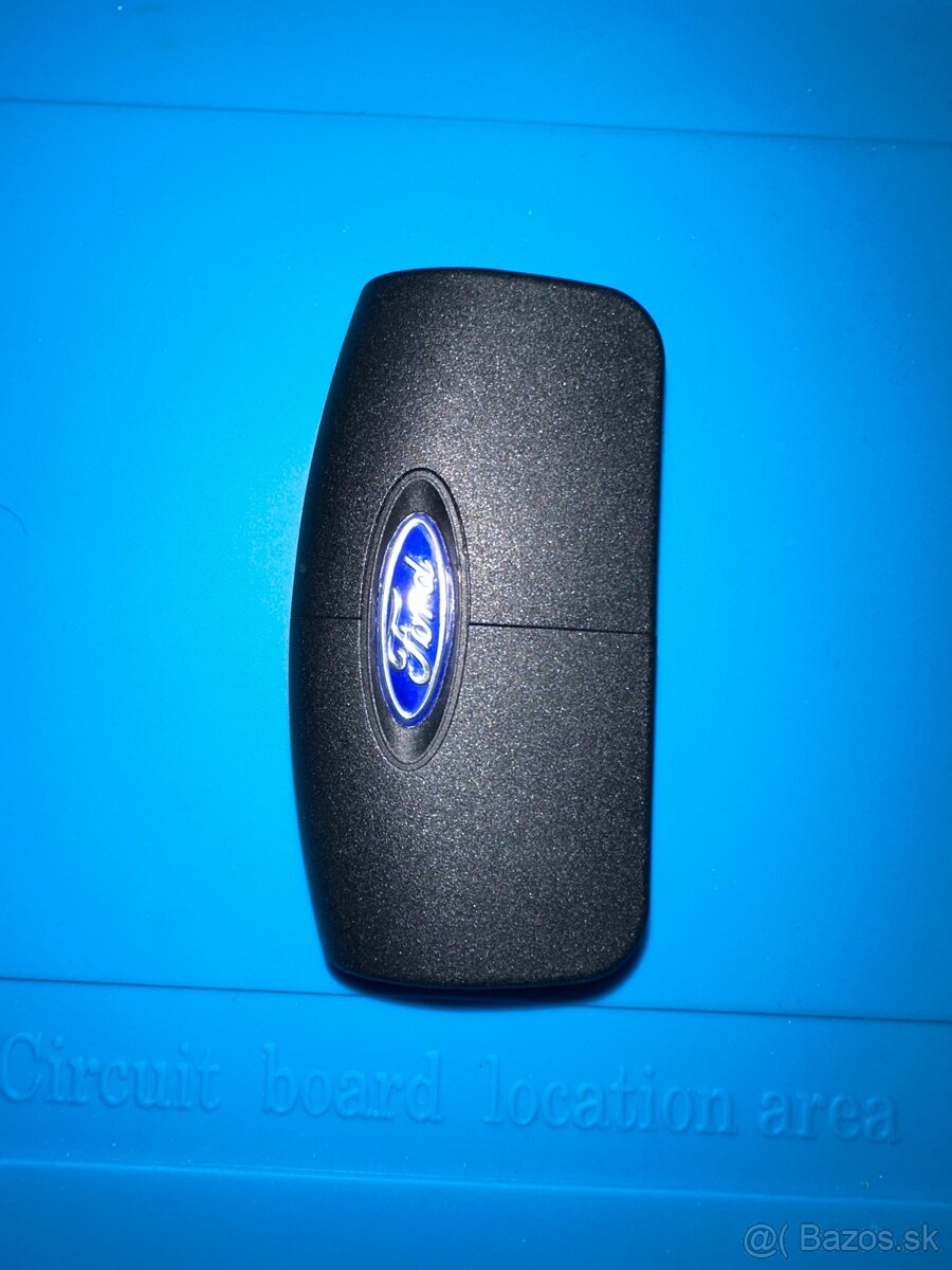 Predám autokľúč Ford - 2
