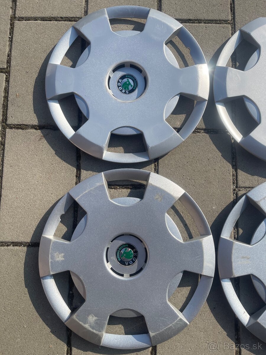Kryty kolies,puklice Škoda Fabia r15" - 2