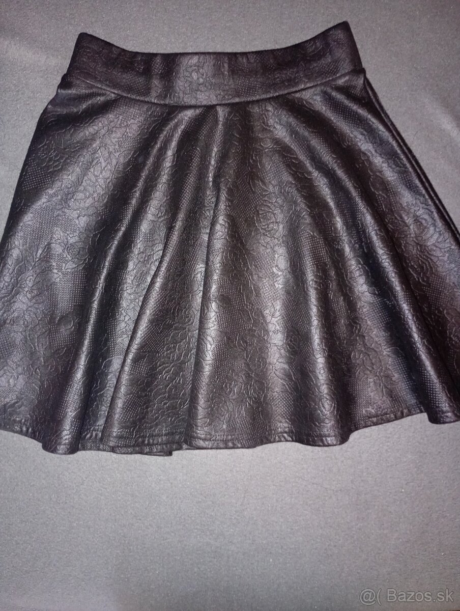Čierna krátka sukňa (XS/S) - 2