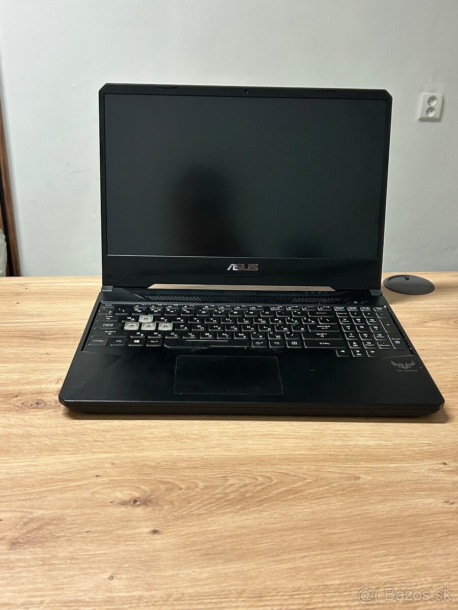 Predám Asus Tuf Gaming FX505DU Minimálne Známky - 2