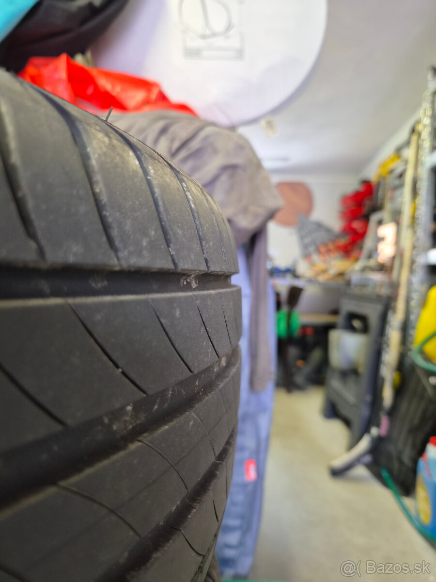 Sada 17" VW Multivan T5 / T6 + Michelin Primacy 4 (ako nové - 2