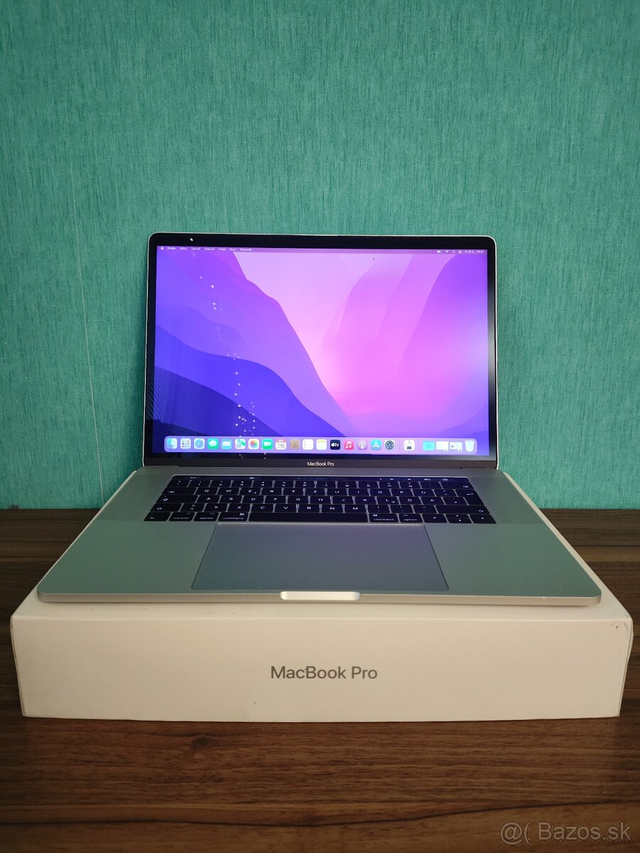 MacBook Pro 15 2016 | i7 • 16GB • 256GB SSD - 2