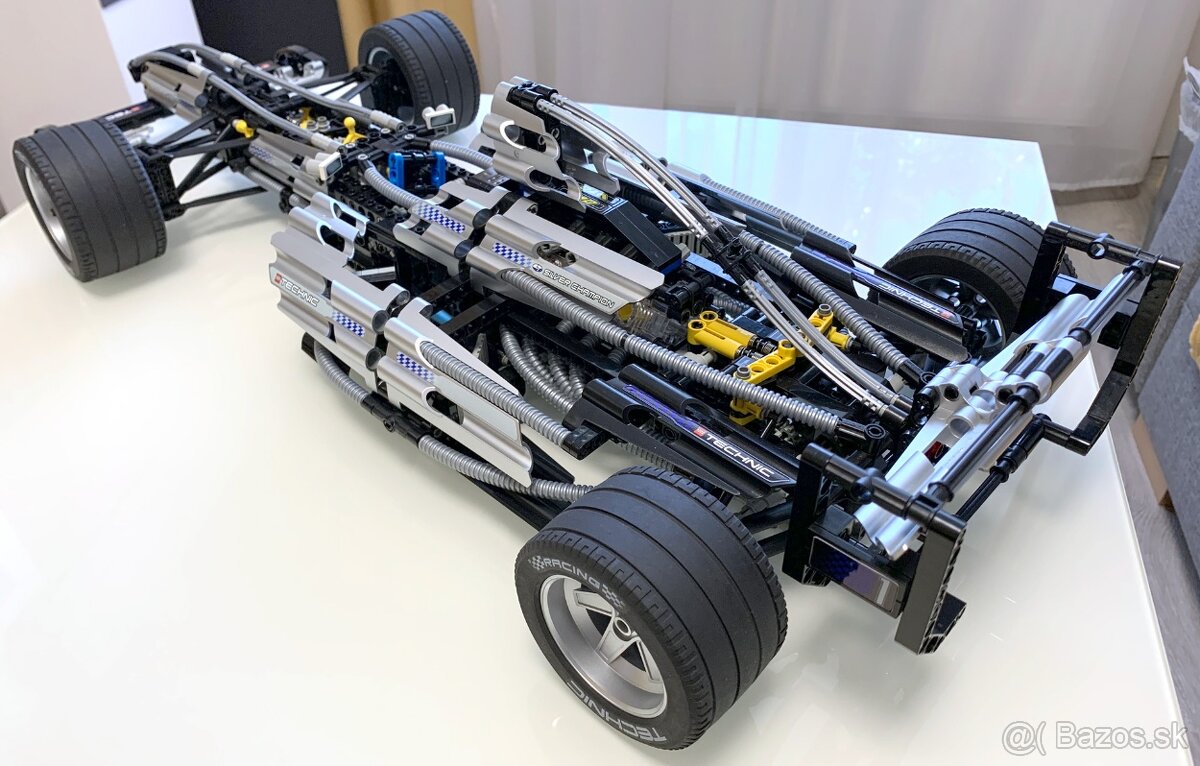 LEGO Technic 8458 Silver Champion (2000) - 2
