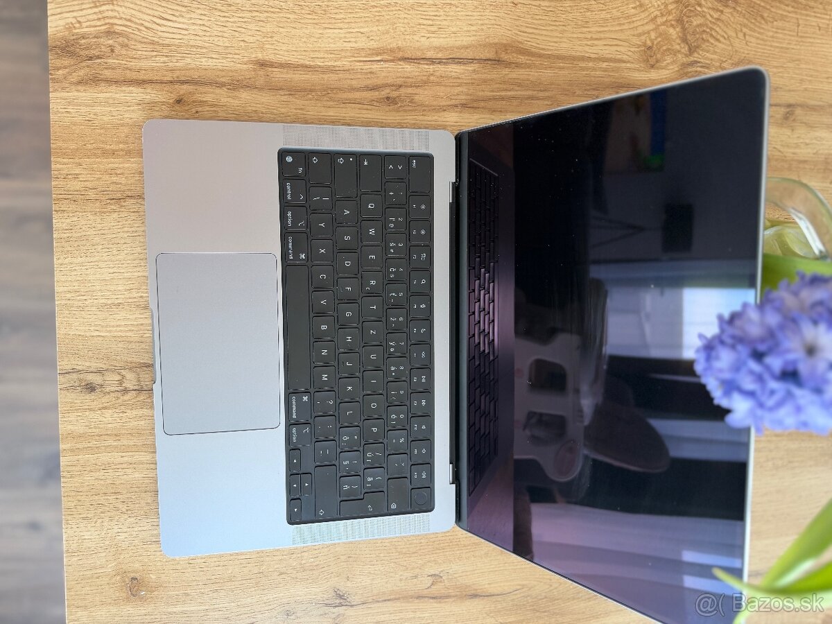 MacBook Pro 14” M1 Pro, 16GB RAM, 1TB SSD - 2