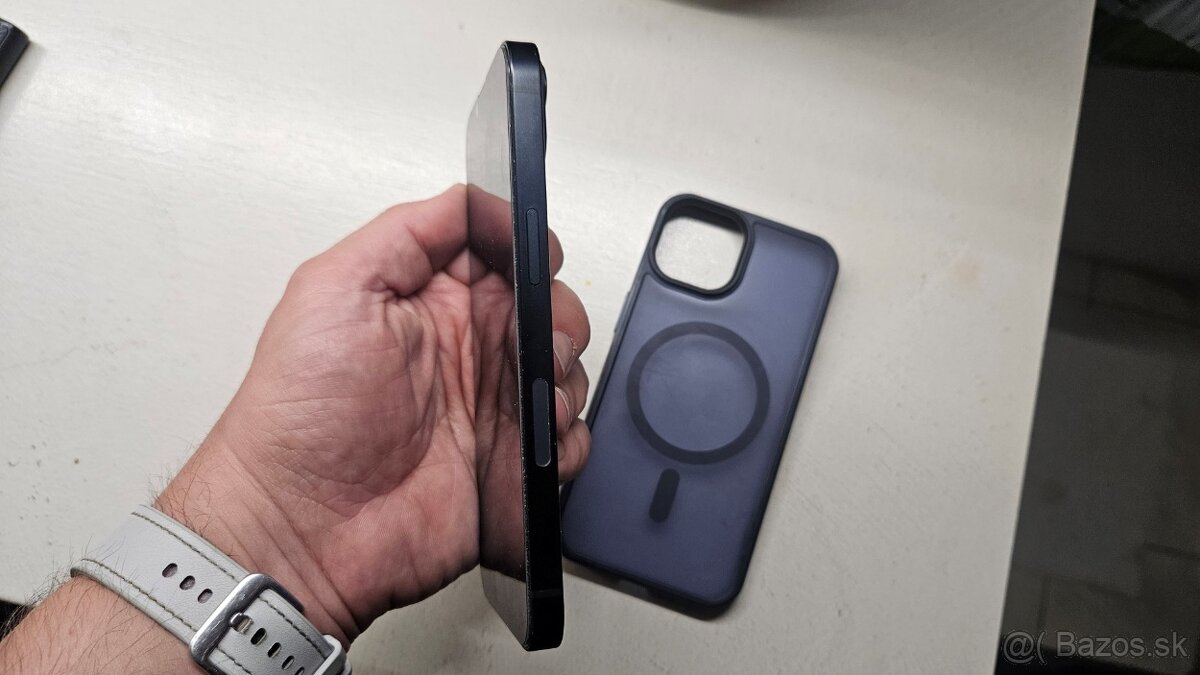 Apple iPhone 13 tmavý 128GB - aj vymením - 2