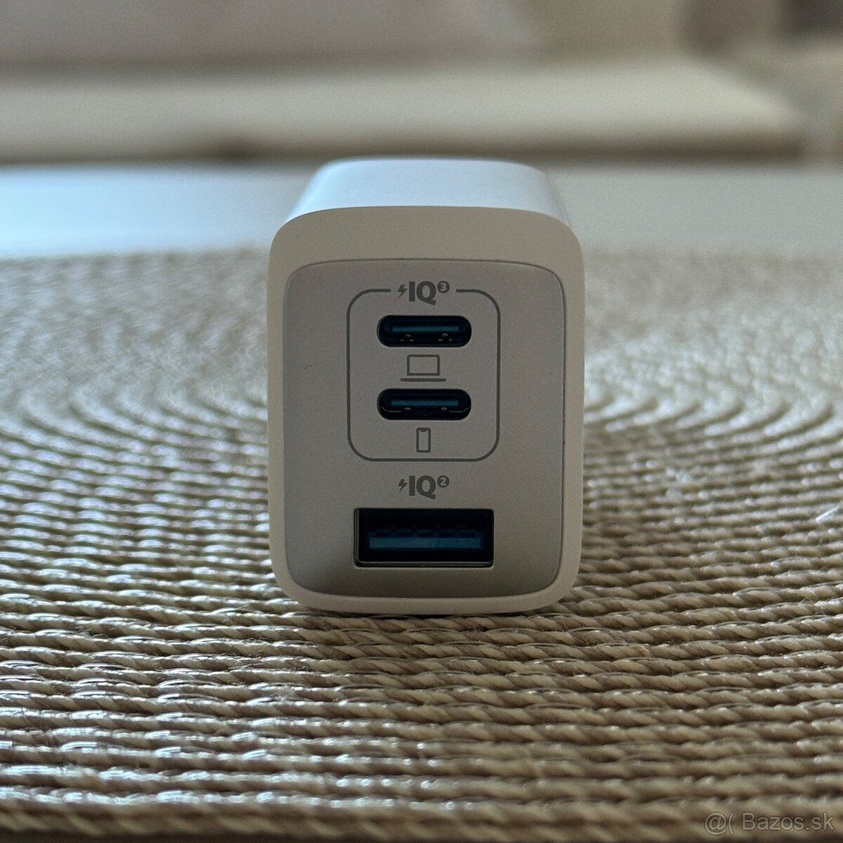 Anker 65W nabíjačka 2x USB-C, 1x USB-A - 2