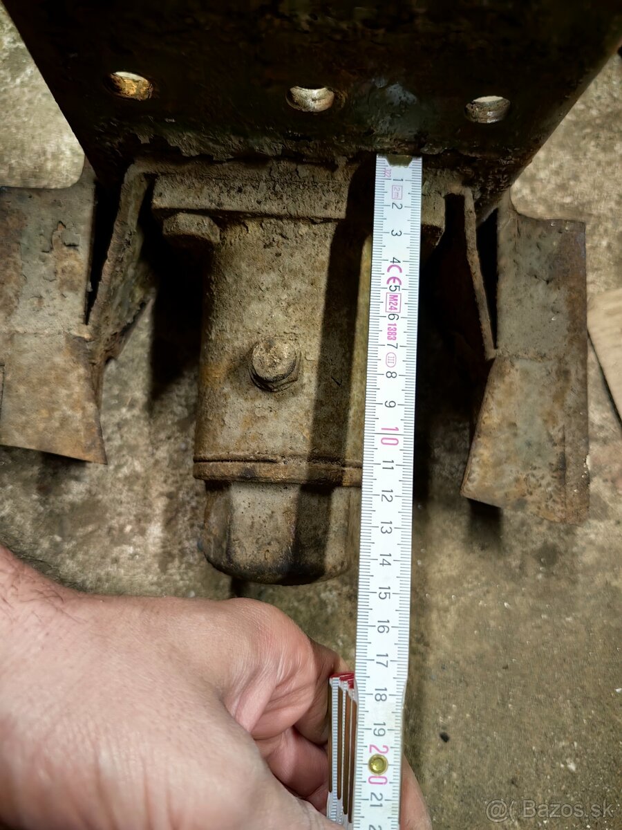 Predam zaves na vlecku, traktor - 2