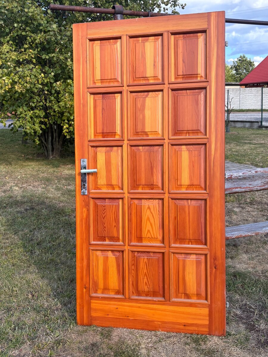 Dvere masív borovica - 2