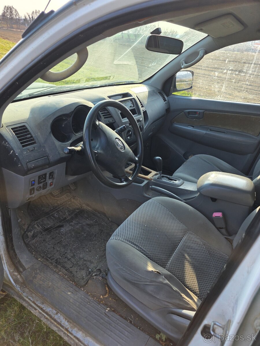 Toyota hilux 3,0d - 2