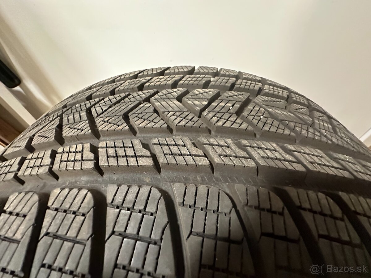 zimna pneu pirelli scorpion 285/45 R22 - 2