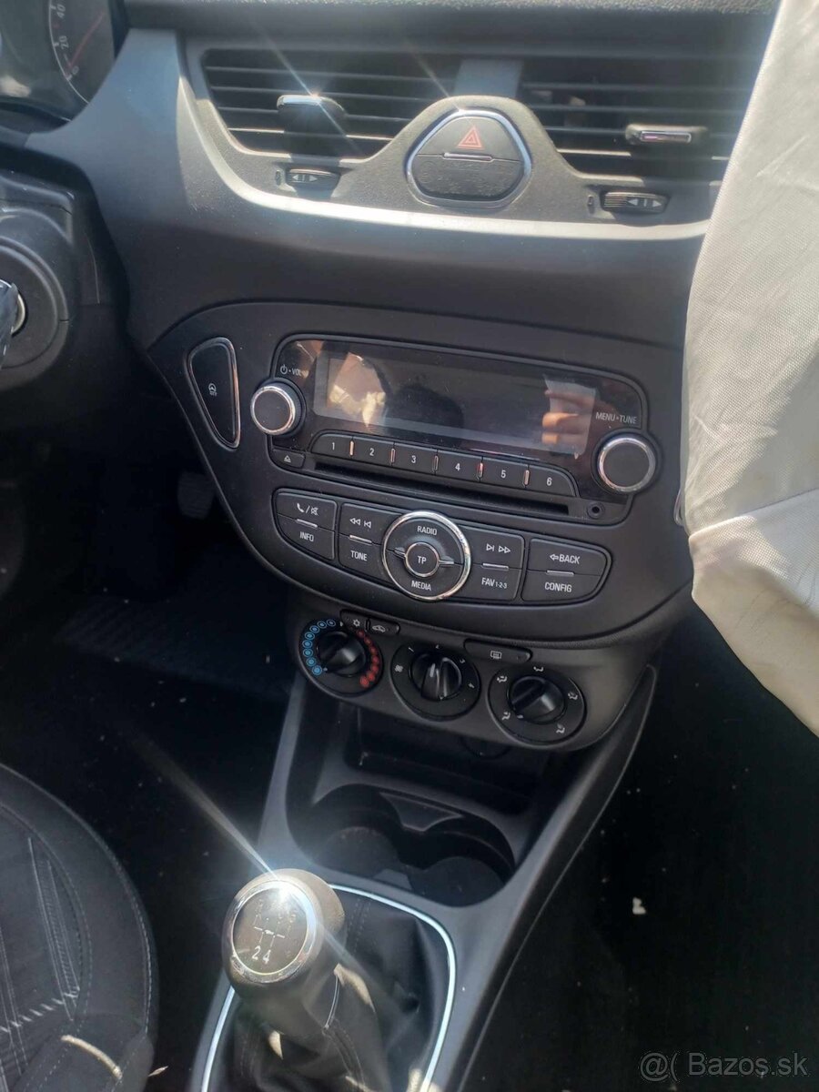 Rozpredám Opel Corsa E 1.2 51kw B12XER - 2
