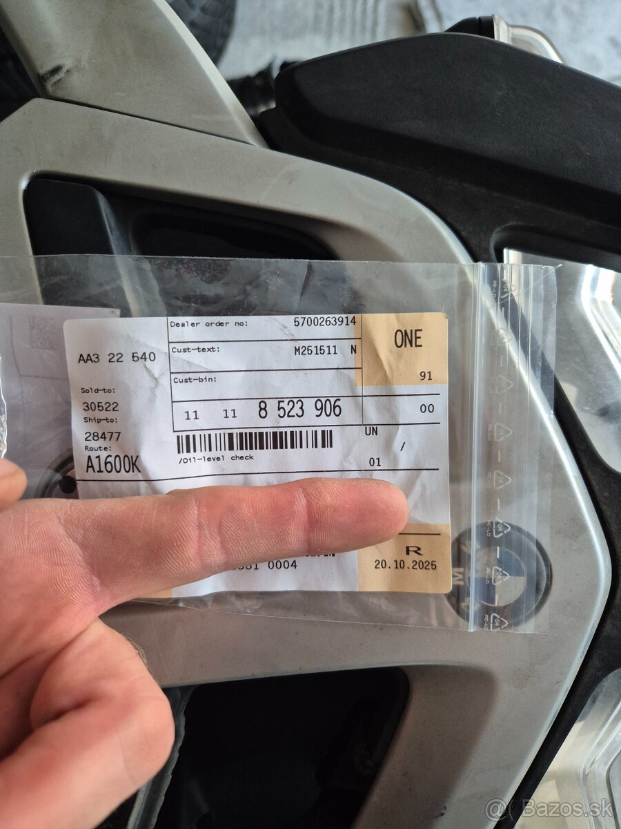 Predam na bmw r1200rt r1200gs skličko oleja - 2