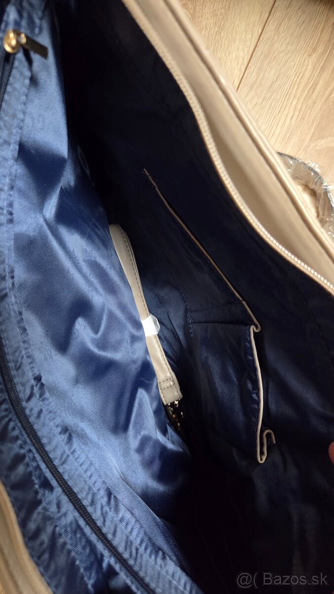 kabelka Guess bledá - 2