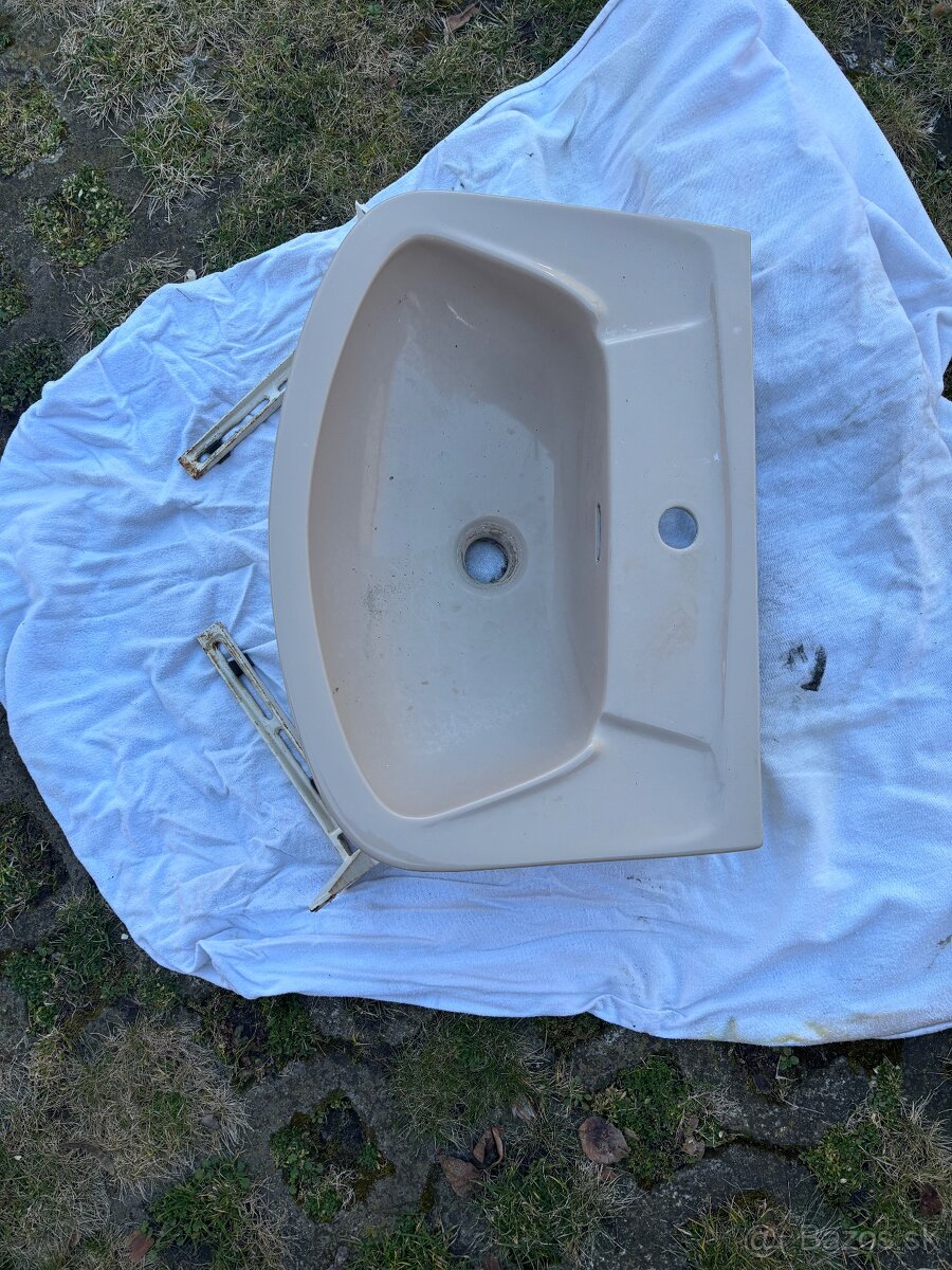 Predam umyvadlo a wc - 2