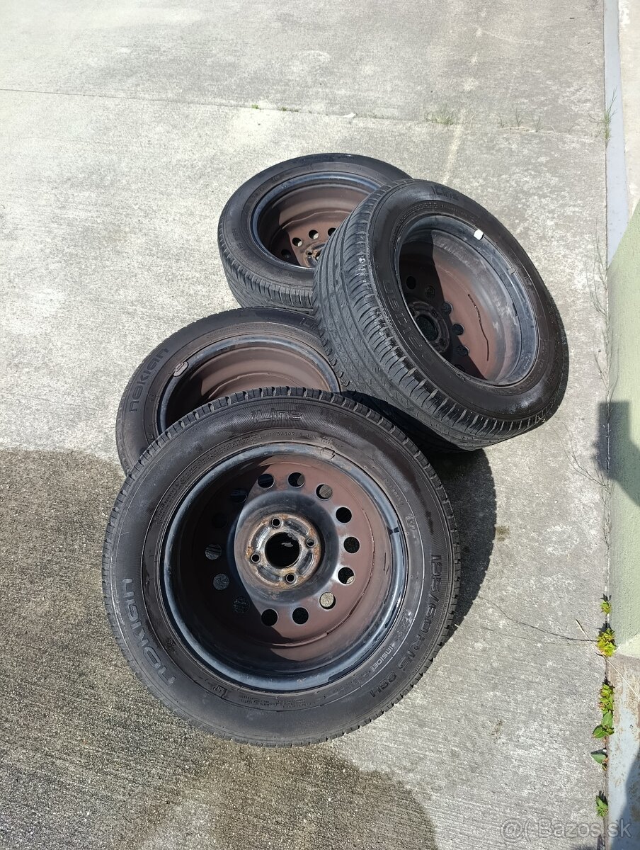 Sada disky+pneumatiky 6jxR15 ET52.5 - 2