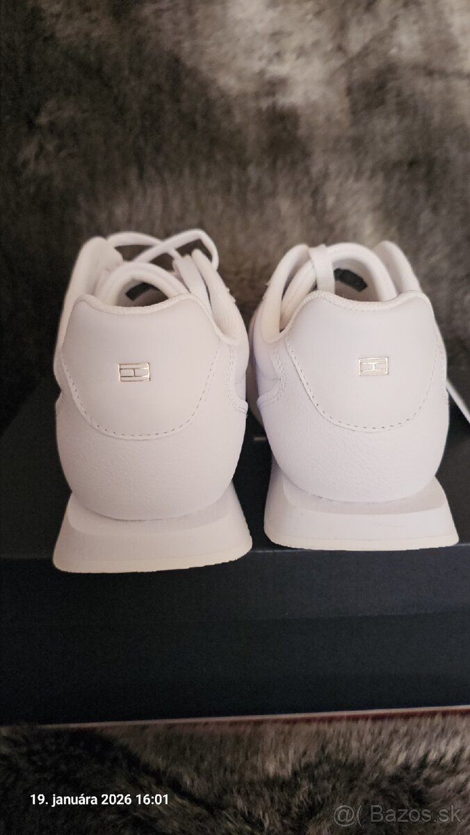 TOMMY HILFIGER ORIGINAL v krabici - 2