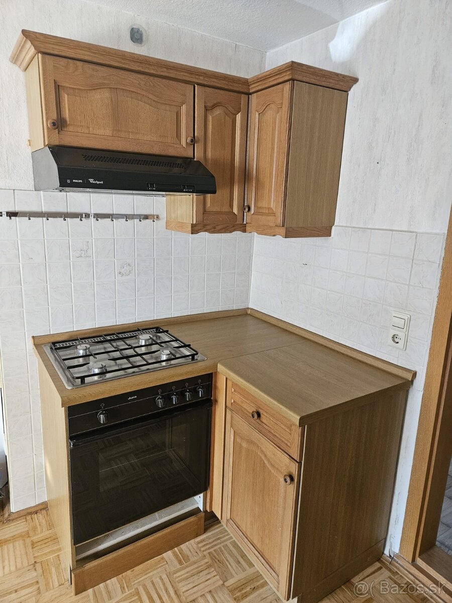 Masívna kuchynská linka z Nemecka so spotrebičmi - 2