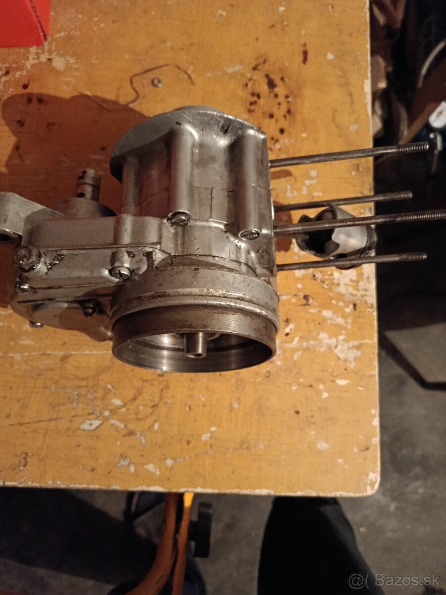 Motor z babetty 207 - 2