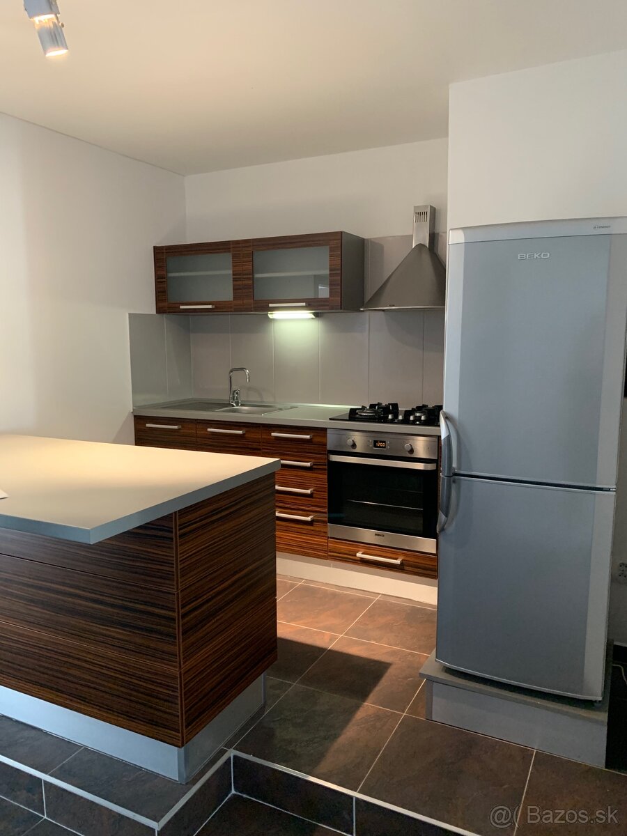 Na prenájom 2-izbový byt Handlová - 2