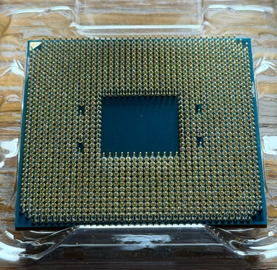 Procesor AMD Ryzen 5 2600x + chladič - 2