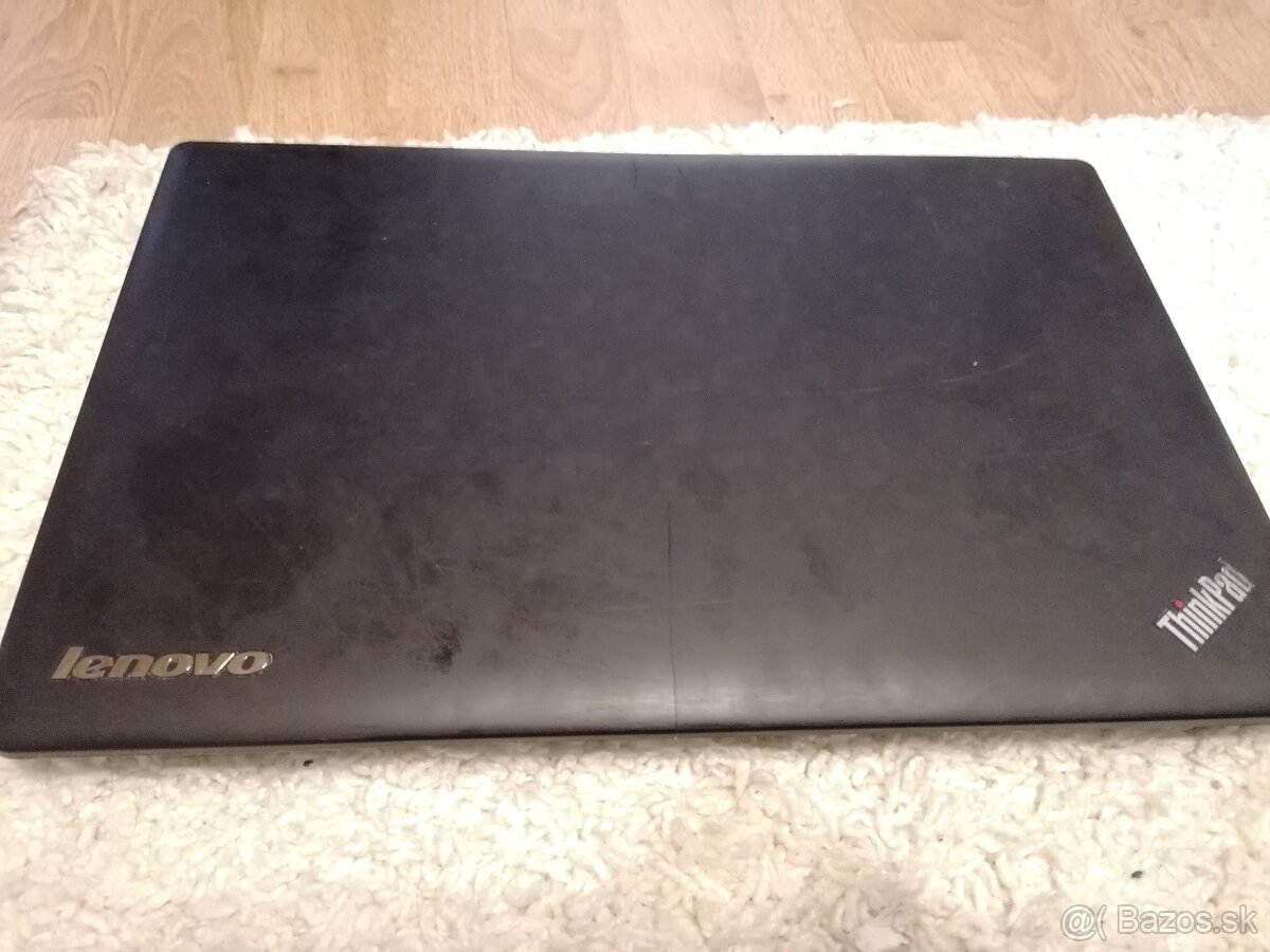 Predám 15,6" notebook Lenovo ThinkPad Edge E530c. - 2